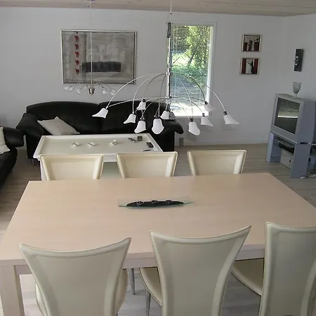 Casa de Férias Three-bedroom Holiday In *